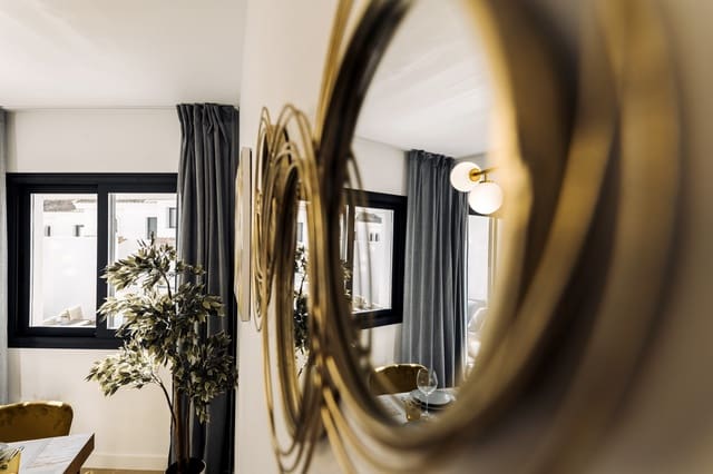 3 sypialnia Dom do wynajęcia w El Paraiso, Estepona z basenem garażem - 2 900 € (Ref: 9183235)