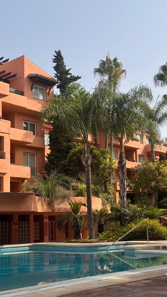 3 slaapkamer Appartement te huur in Marbella met zwembad garage - € 4.500 (Ref: 9183236)