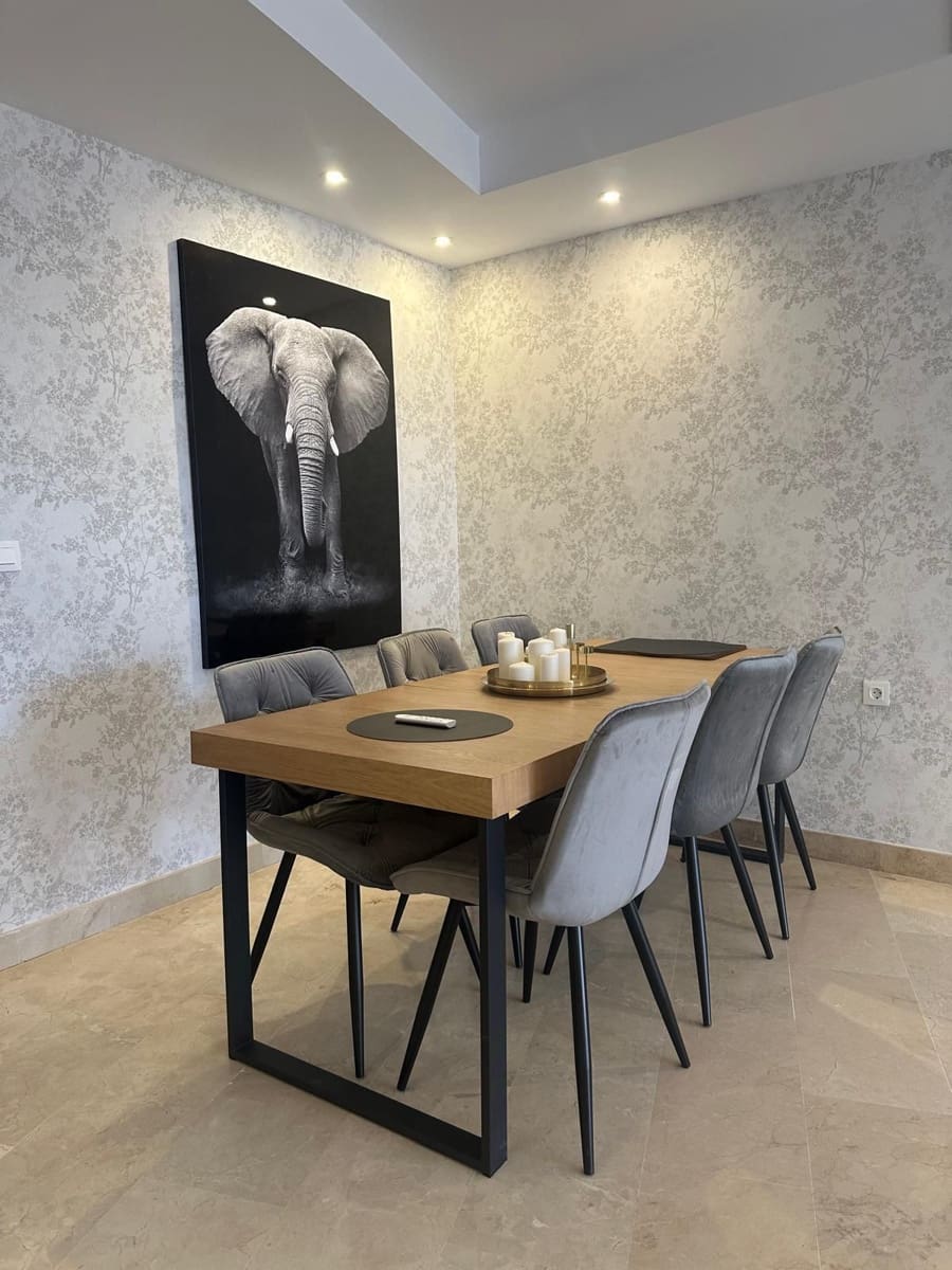 Appartement de 3 chambres à louer à Marbella avec piscine garage - 3 500 € (Ref: 9183236)