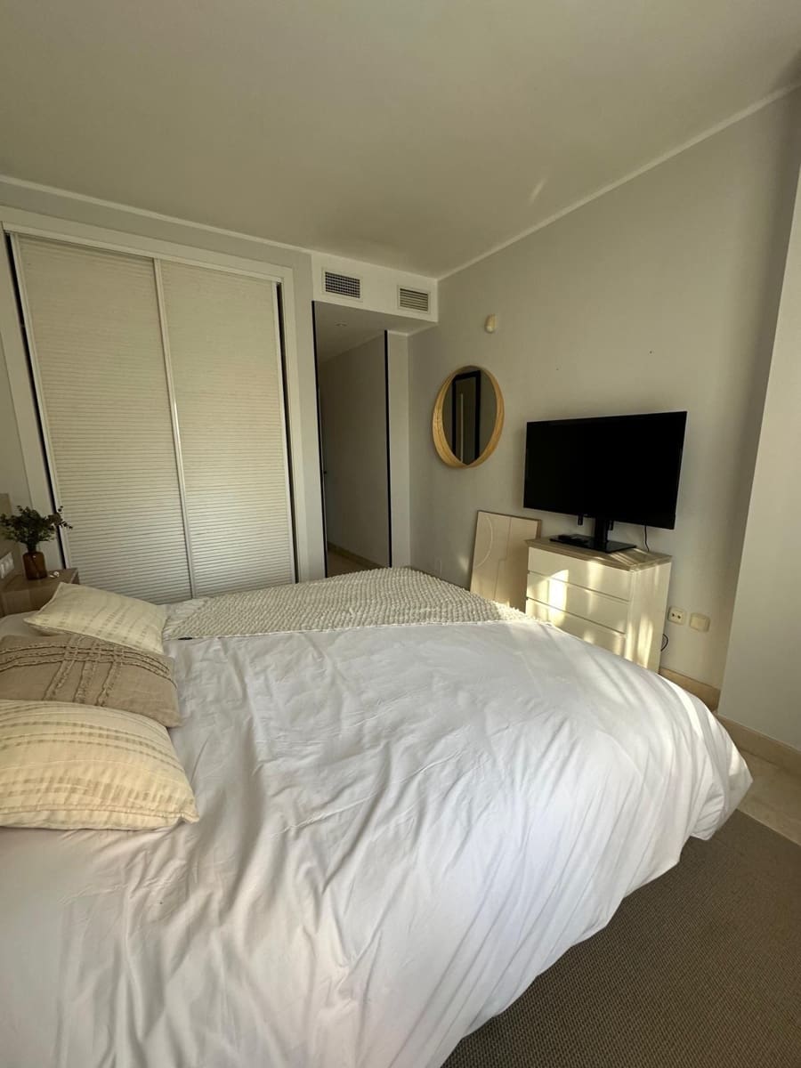 Appartement de 3 chambres à louer à Marbella avec piscine garage - 3 500 € (Ref: 9183236)