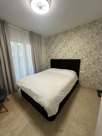3 quarto Apartamento para arrendar em Lomas De Marbella, Marbella com piscina garagem - 3 500 € (Ref: 9183236)