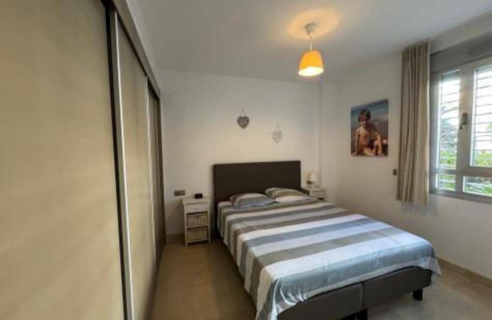 4 sypialnia Apartament na sprzedaż w Los Arqueros z basenem garażem - 925 000 € (Ref: 9184991)