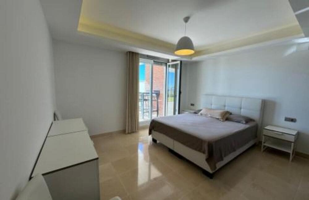 4 sypialnia Apartament na sprzedaż w Los Arqueros z basenem garażem - 925 000 € (Ref: 9184991)