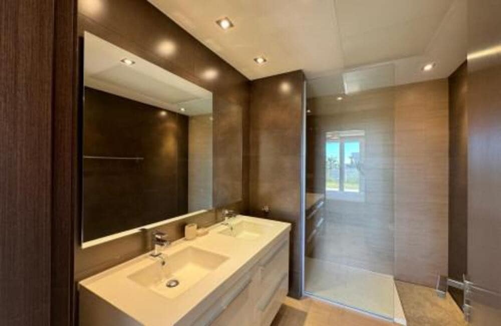 4 sypialnia Apartament na sprzedaż w Los Arqueros z basenem garażem - 925 000 € (Ref: 9184991)