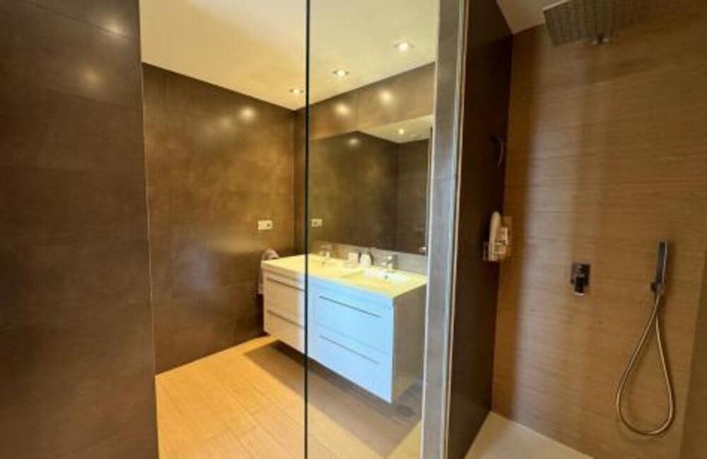 4 sypialnia Apartament na sprzedaż w Los Arqueros z basenem garażem - 925 000 € (Ref: 9184991)