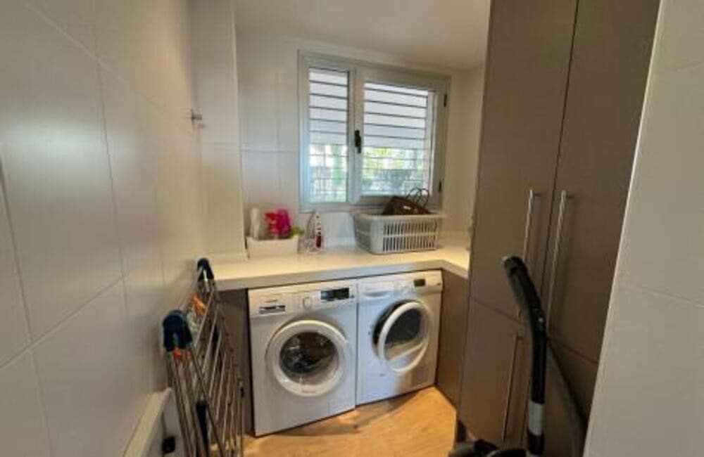 4 sypialnia Apartament na sprzedaż w Los Arqueros z basenem garażem - 925 000 € (Ref: 9184991)