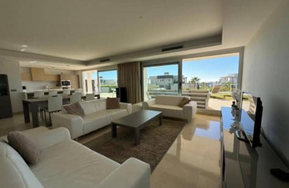 4 soveværelse Lejlighed til leje i Los Arqueros med swimmingpool garage - € 5.200 (Ref: 9184992)