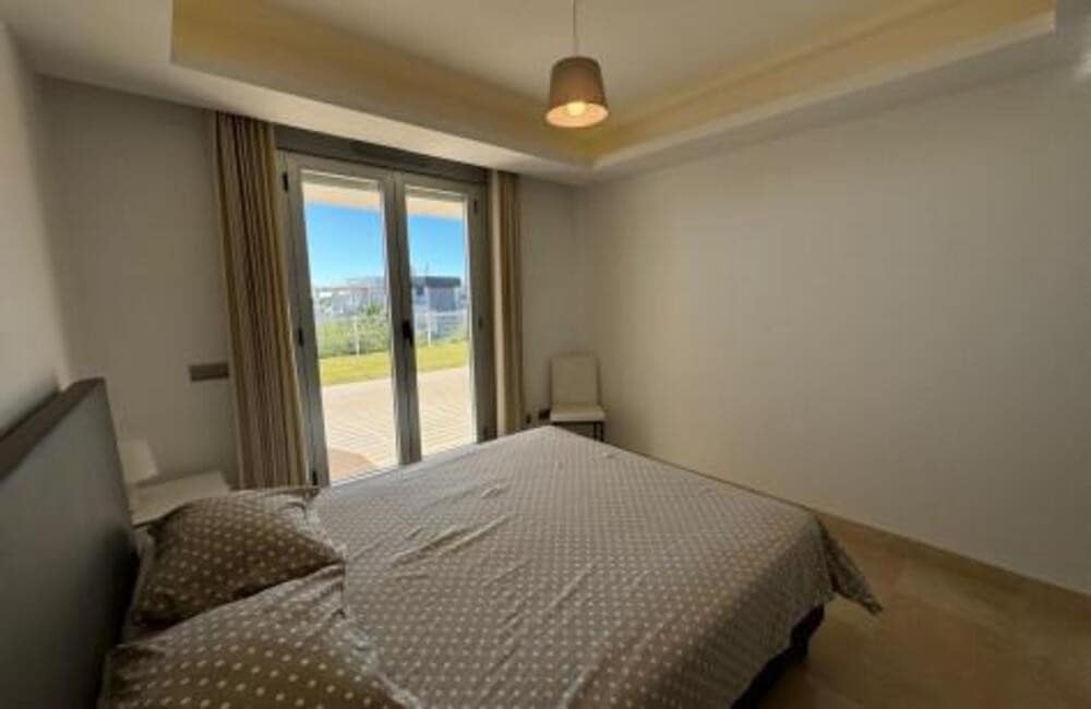 4 soveværelse Lejlighed til leje i Los Arqueros med swimmingpool garage - € 5.200 (Ref: 9184992)