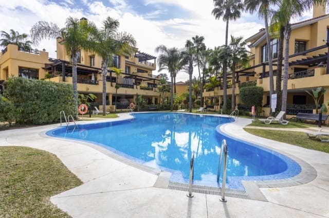 3 slaapkamer Appartement te huur in Puerto Banus, Marbella met zwembad garage - € 4.500 (Ref: 9184993)