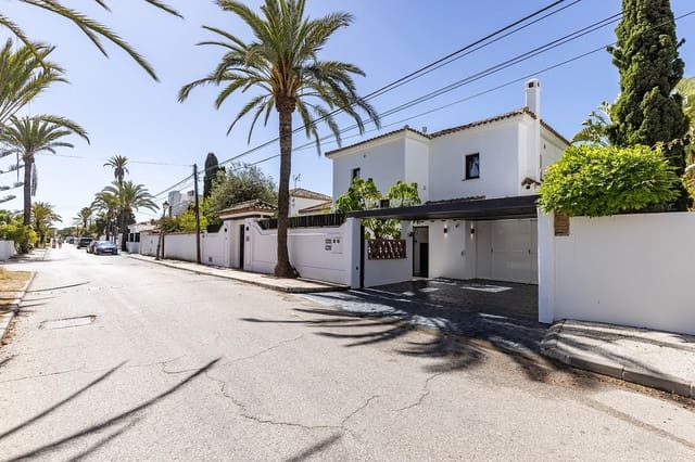 4 soveværelse Villa til leje i Marbesa, Marbella med swimmingpool garage - € 8.000 (Ref: 9184995)