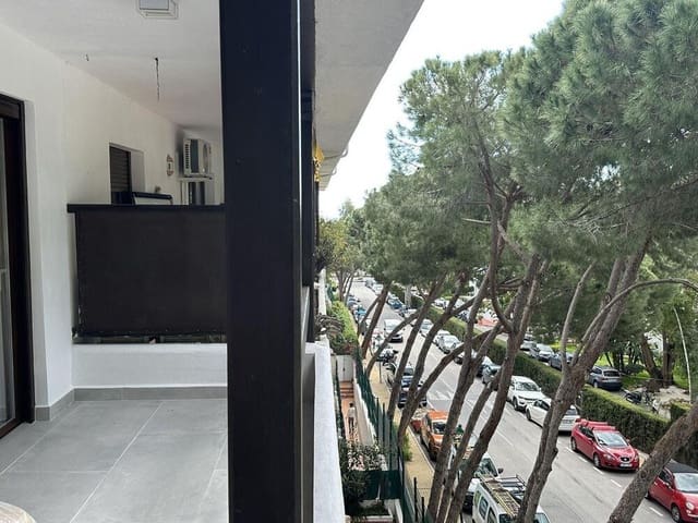 3 soverom Leilighet til leie i La Carolina - Guadalpín, Marbella med svømmebasseng garasje - € 3 100 (Ref: 9186622)