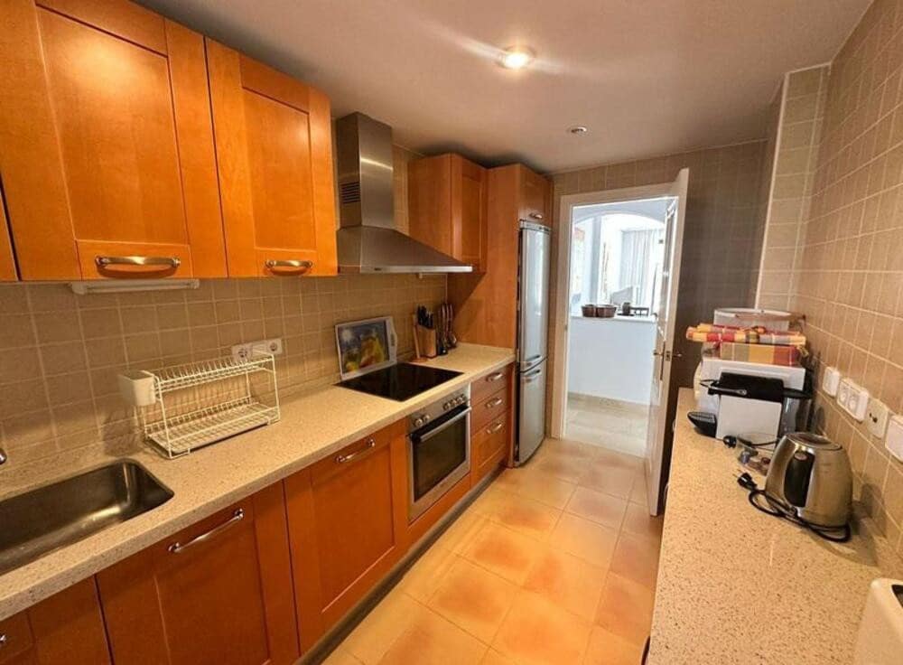 2 soverom Leilighet til leie i Benahavis med svømmebasseng garasje - € 1 900 (Ref: 9187986)