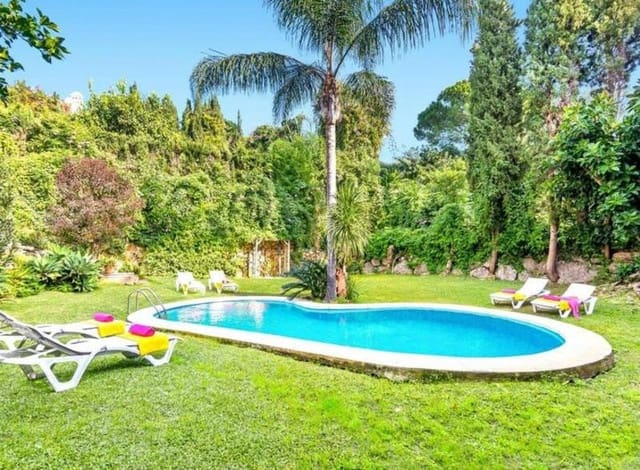 4 bedroom Villa for rent in El Rosario, Marbella with pool garage - € 5,900 (Ref: 9193556)