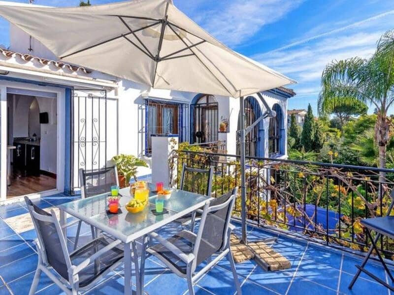 4 makuuhuone Huvila vuokrattavana paikassa Marbella mukana uima-altaan 
autotalli - 5 900 € (Ref: 9193556)
