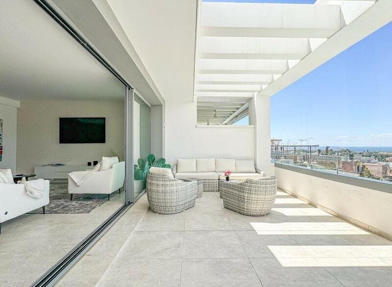 3 soverom Penthouse til salgs i Marbella med svømmebasseng garasje - € 1 980 000 (Ref: 9200246)