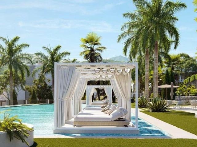 3 chambre Penthouse à vendre à Bahía de Marbella, Marbella avec piscine garage - 1 980 000 € (Ref: 9200246)