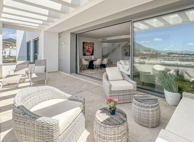 3 soverom Penthouse til salgs i Bahía de Marbella, Marbella med svømmebasseng garasje - € 1 850 000 (Ref: 9200246)