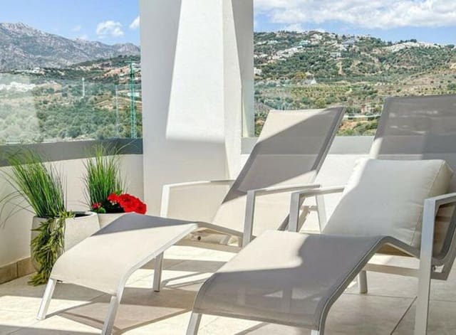 3 soverom Penthouse til salgs i Bahía de Marbella, Marbella med svømmebasseng garasje - € 1 850 000 (Ref: 9200246)