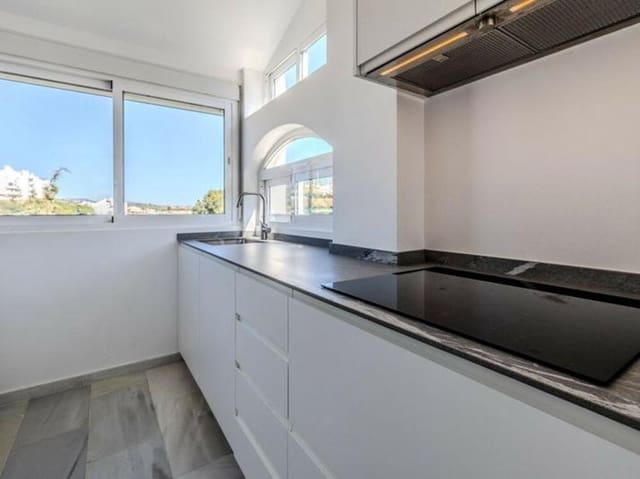 2 slaapkamer Penthouse te koop in Riviera del Sol, Mijas met zwembad garage - € 345.000 (Ref: 9208052)