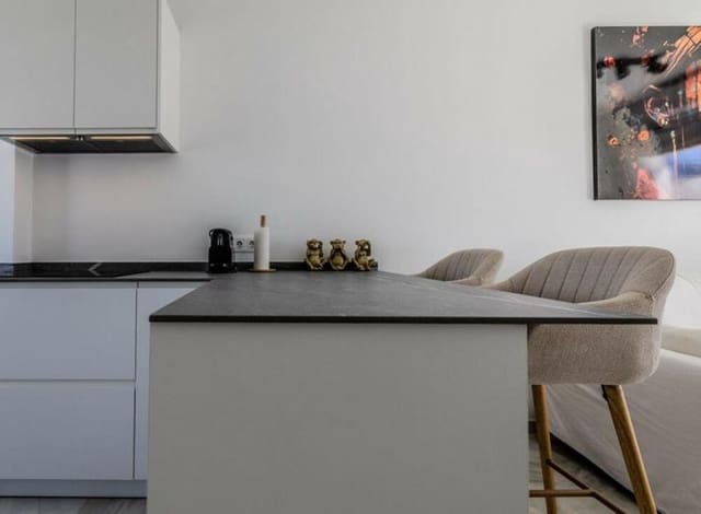 2 slaapkamer Penthouse te koop in Riviera del Sol, Mijas met zwembad garage - € 345.000 (Ref: 9208052)