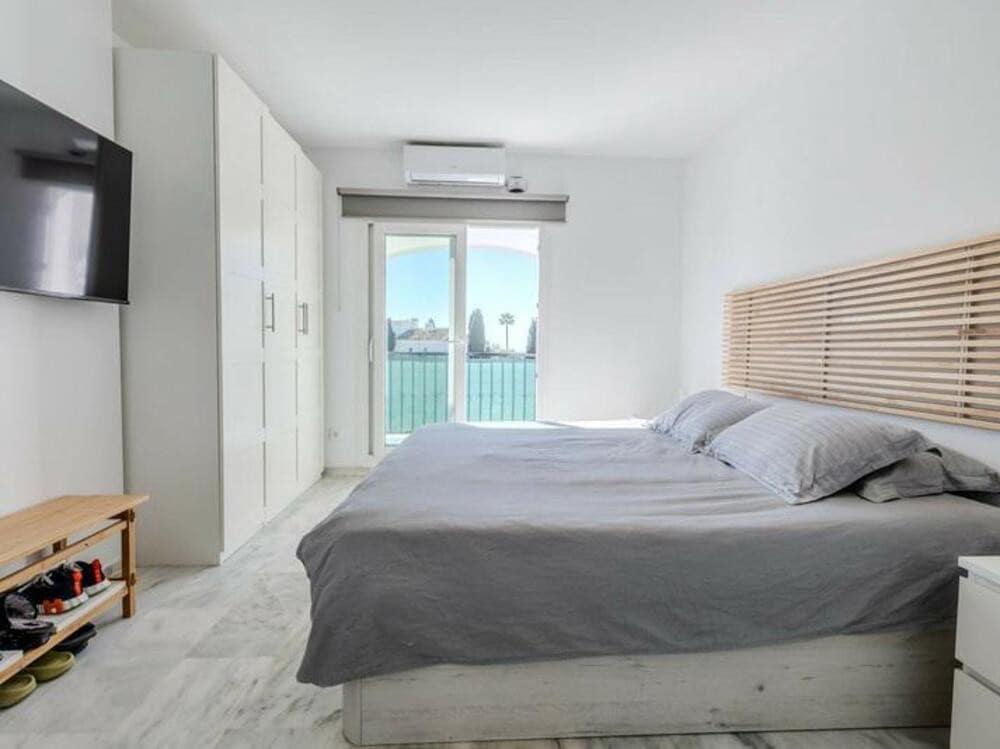 2 soverom Penthouse til salgs i Riviera del Sol med svømmebasseng garasje - € 345 000 (Ref: 9208052)