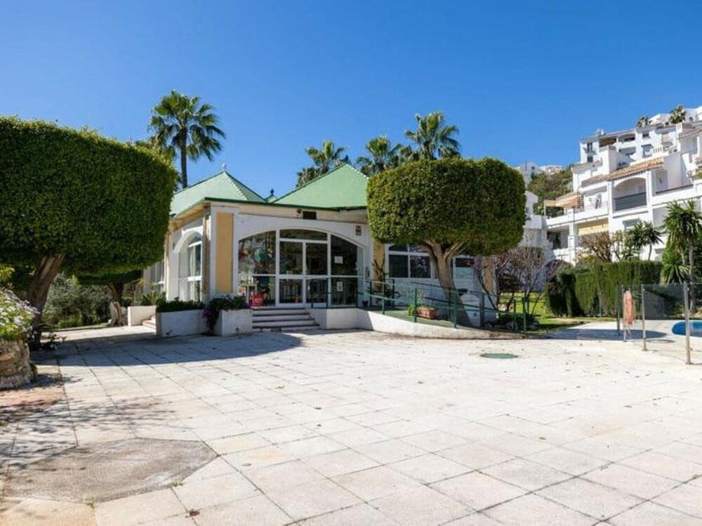 2 soverom Penthouse til salgs i Riviera del Sol med svømmebasseng garasje - € 345 000 (Ref: 9208052)