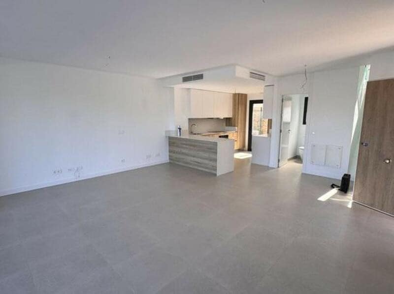 3 sypialnia Dom blizniak do wynajęcia w El Paraiso z basenem garażem - 5 000 € (Ref: 9208053)