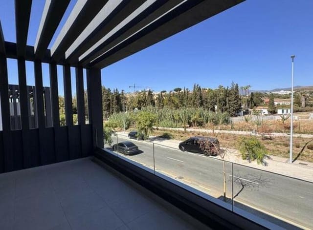 3 camera da letto Villetta Bifamiliare da affittare in El Paraiso, Estepona con piscina garage - 5.000 € (Rif: 9208053)