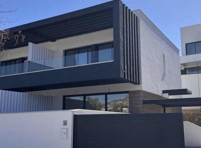 3 camera da letto Villetta Bifamiliare da affittare in El Paraiso, Estepona con piscina garage - 5.000 € (Rif: 9208053)