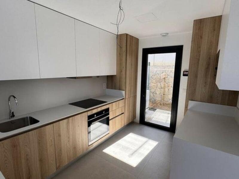 3 sypialnia Dom blizniak do wynajęcia w El Paraiso z basenem garażem - 5 000 € (Ref: 9208053)