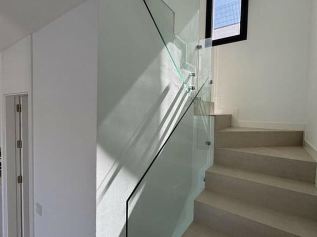 3 camera da letto Villetta Bifamiliare da affittare in El Paraiso, Estepona con piscina garage - 5.000 € (Rif: 9208053)