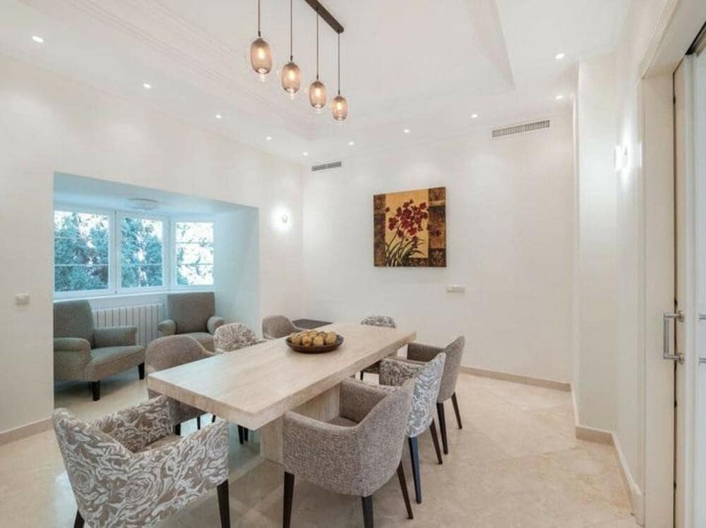 8 slaapkamer Villa te koop in Los Arqueros met zwembad garage - € 5.995.000 (Ref: 9211748)