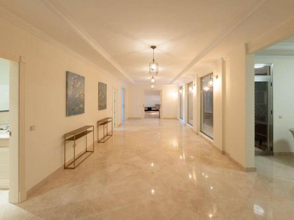 8 slaapkamer Villa te koop in Los Arqueros met zwembad garage - € 5.995.000 (Ref: 9211748)