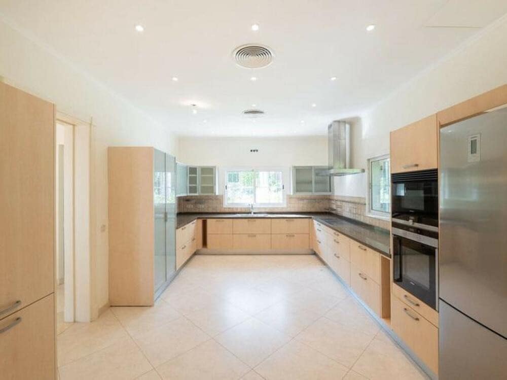 8 slaapkamer Villa te koop in Los Arqueros met zwembad garage - € 5.995.000 (Ref: 9211748)