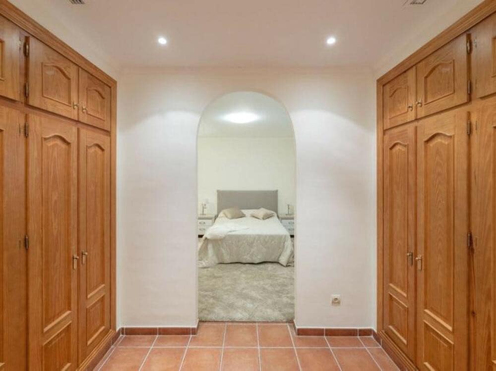 8 slaapkamer Villa te koop in Los Arqueros met zwembad garage - € 5.995.000 (Ref: 9211748)