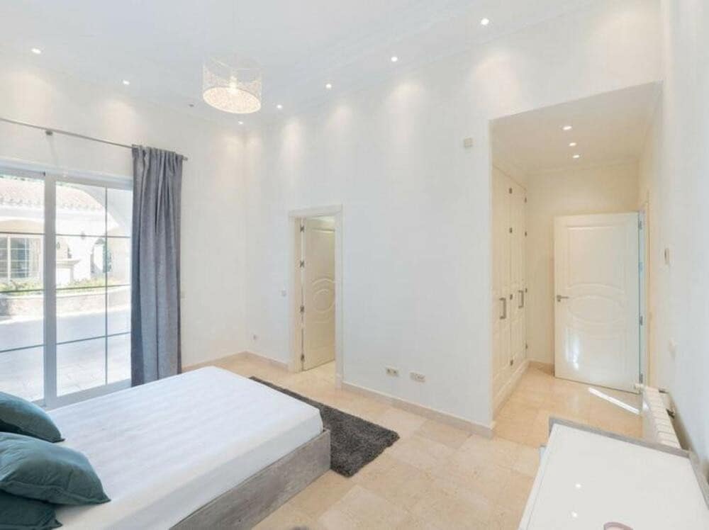 8 slaapkamer Villa te koop in Los Arqueros met zwembad garage - € 5.995.000 (Ref: 9211748)