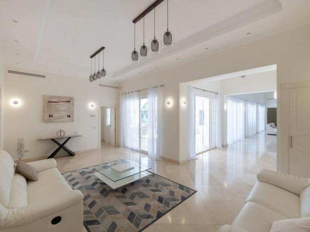 8 soveværelse Villa til leje i Los Arqueros med swimmingpool garage - € 20.000 (Ref: 9211749)