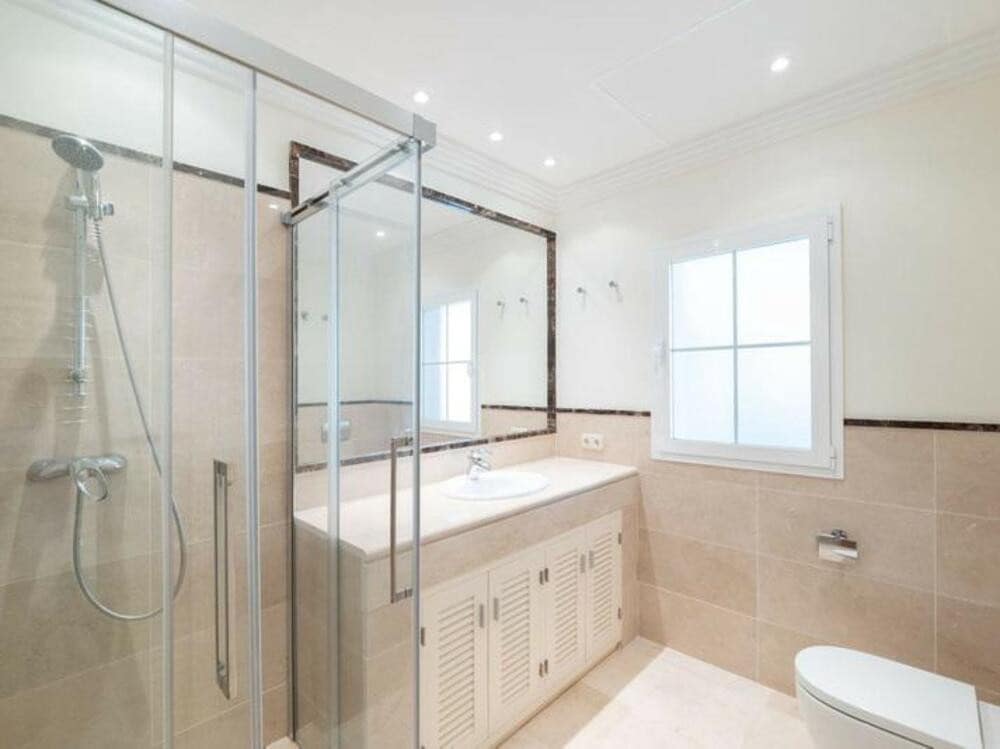 8 soveværelse Villa til leje i Los Arqueros med swimmingpool garage - € 20.000 (Ref: 9211749)