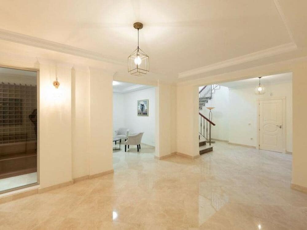 8 soveværelse Villa til leje i Los Arqueros med swimmingpool garage - € 20.000 (Ref: 9211749)