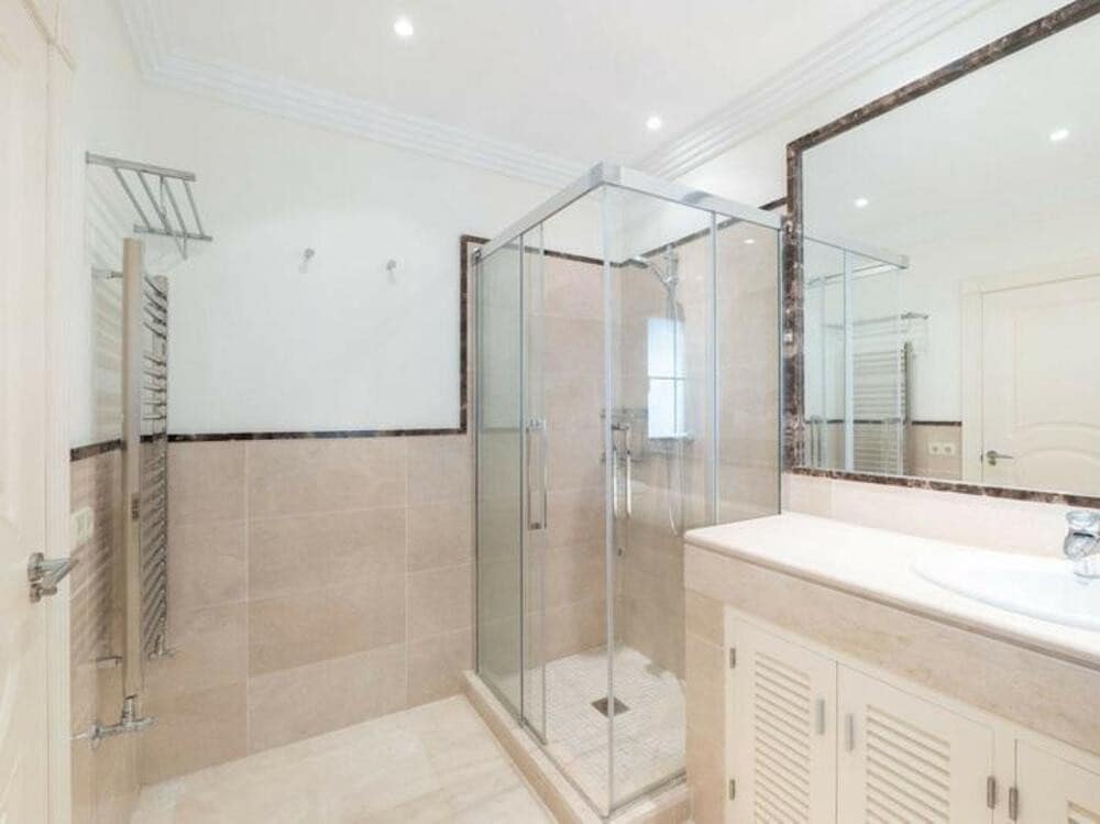 8 soveværelse Villa til leje i Los Arqueros med swimmingpool garage - € 20.000 (Ref: 9211749)