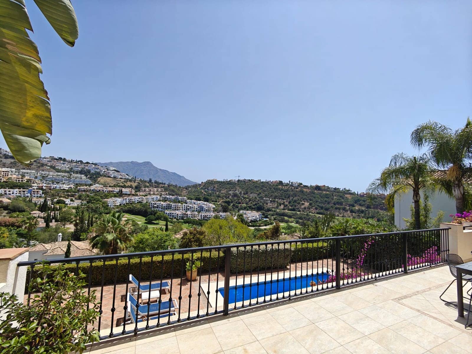 4 soveværelse Villa til leje i Los Arqueros med swimmingpool - € 6.500 (Ref: 9216980)