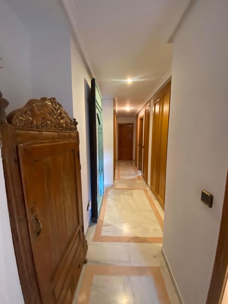 4 makuuhuone Kattohuoneisto vuokrattavana paikassa Marbella mukana 
autotalli - 3 800 € (Ref: 9219661)