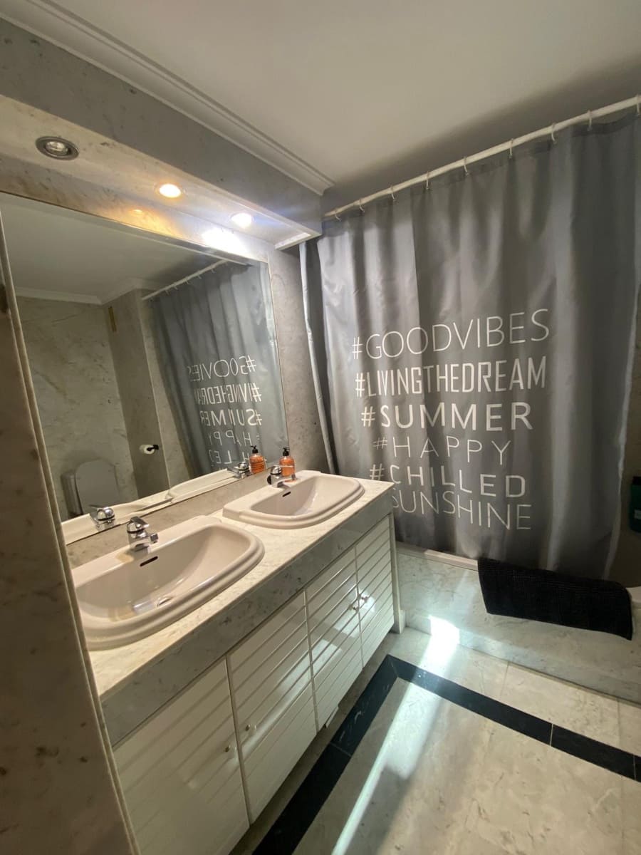 4 makuuhuone Kattohuoneisto vuokrattavana paikassa Marbella mukana 
autotalli - 3 800 € (Ref: 9219661)