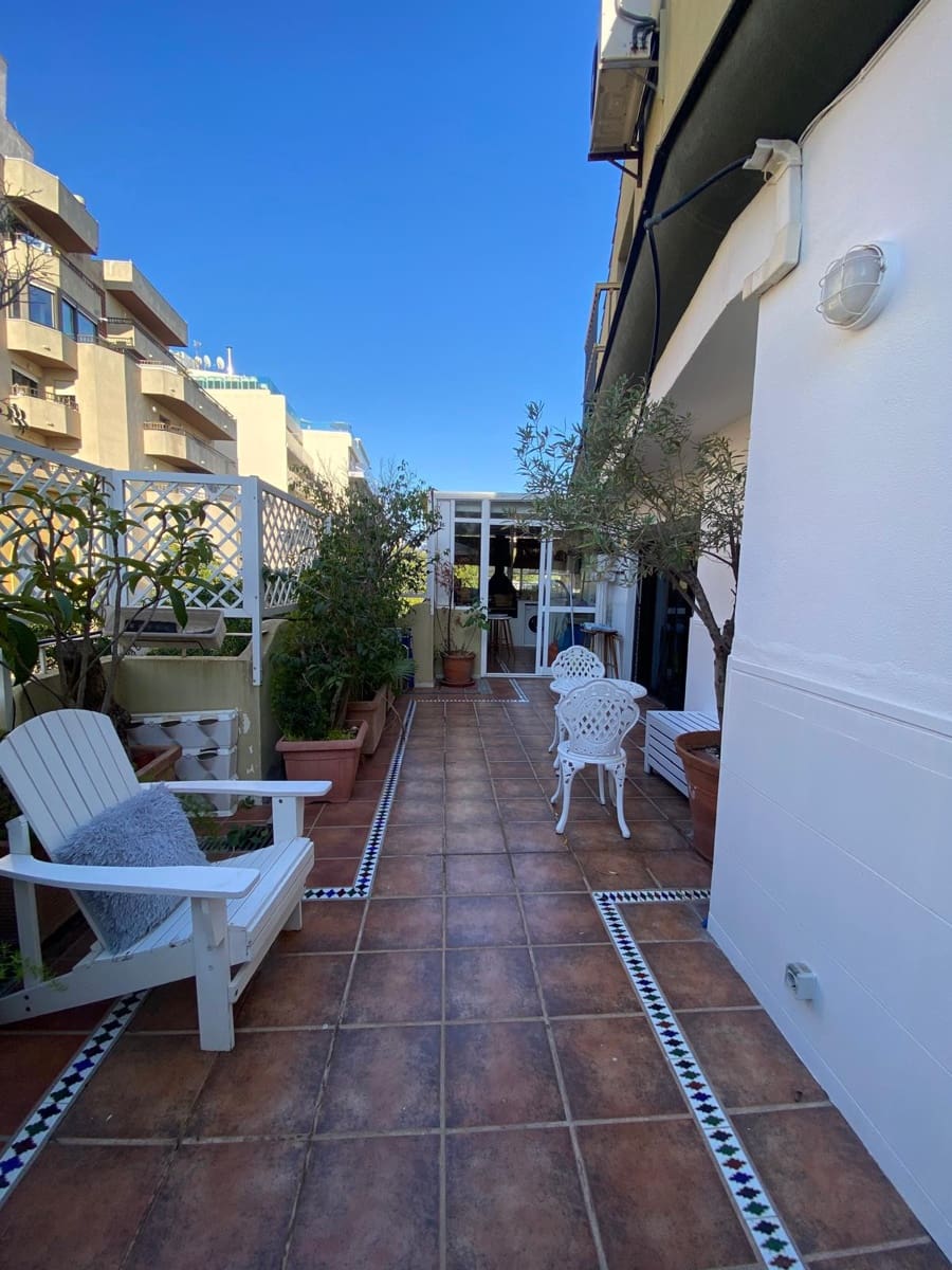 4 makuuhuone Kattohuoneisto vuokrattavana paikassa Marbella mukana 
autotalli - 3 800 € (Ref: 9219661)