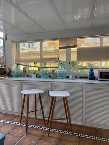 4 bedroom Penthouse for rent in Playa Bajadilla - Puertos, Marbella with garage - € 3,800 (Ref: 9219661)