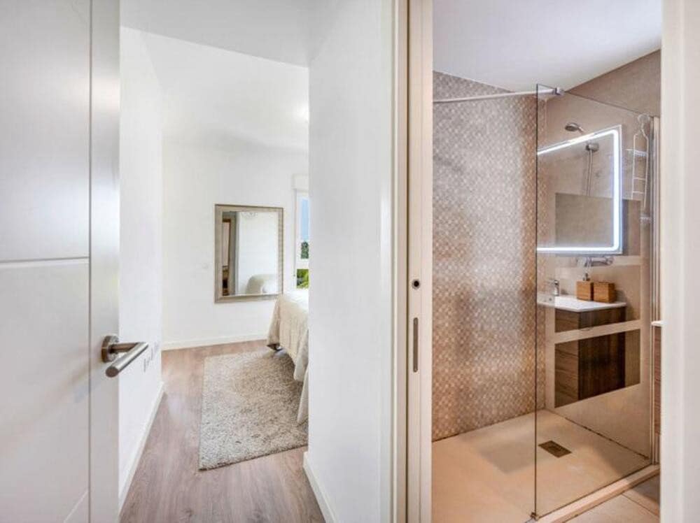 3 quarto Apartamento para arrendar em Marbella com piscina garagem - 2 500 € (Ref: 9228298)