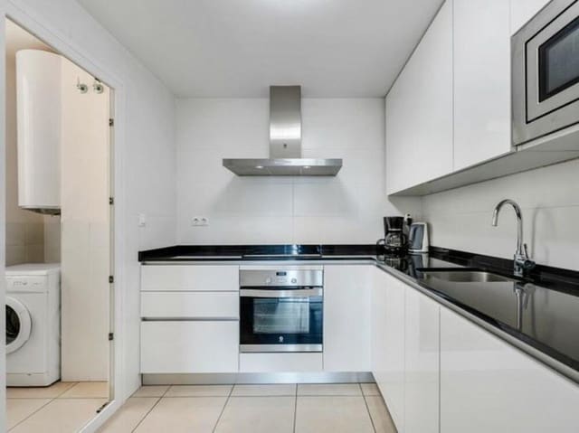 3 quarto Apartamento para arrendar em Rodeo Alto - Guadaiza - La Campana, Marbella com piscina garagem - 2 500 € (Ref: 9228298)