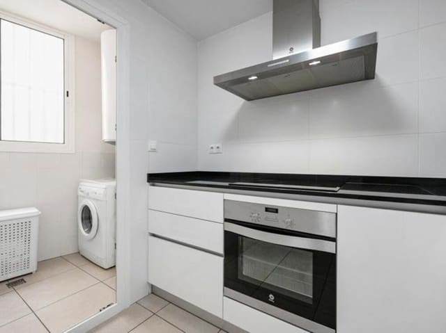 3 quarto Apartamento para arrendar em Rodeo Alto - Guadaiza - La Campana, Marbella com piscina garagem - 2 500 € (Ref: 9228298)