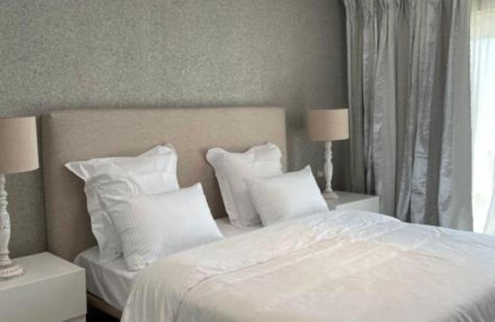 3 soveværelse Lejlighed til leje i Marbella med swimmingpool garage - € 5.000 (Ref: 9232144)