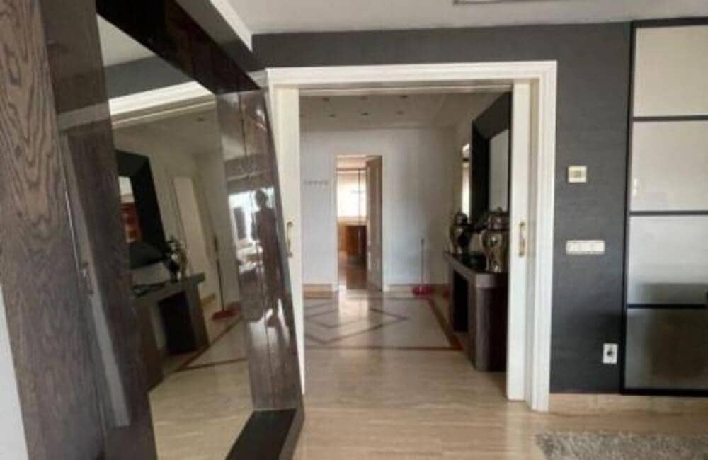 3 soveværelse Lejlighed til leje i Marbella med swimmingpool garage - € 5.000 (Ref: 9232144)